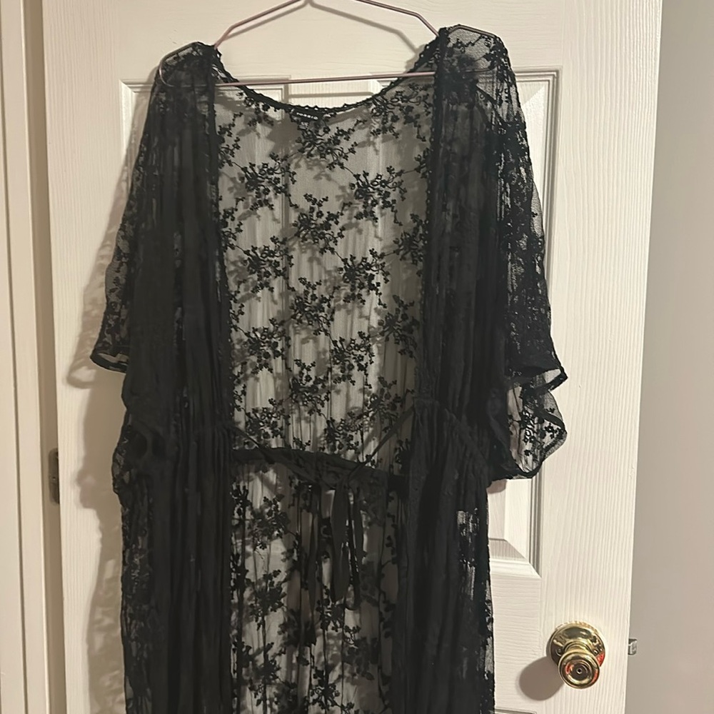 Used Torrid Black Lace Robe/Cover Up
